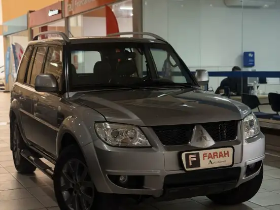 MITSUBISHI-PAJERO TR4-2.0 4X2 16V 140CV FLEX 4P AUTOMÁTICO MITSUBISHI-PAJERO TR4-2013