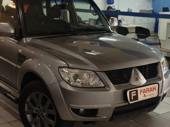 MITSUBISHI-PAJERO TR4-2.0 4X2 16V 140CV FLEX 4P AUTOMÁTICO MITSUBISHI-PAJERO TR4-2013