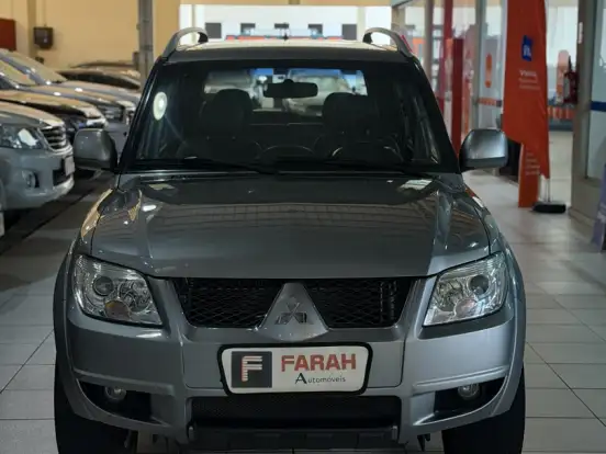 MITSUBISHI-PAJERO TR4-2.0 4X2 16V 140CV FLEX 4P AUTOMÁTICO MITSUBISHI-PAJERO TR4-2013