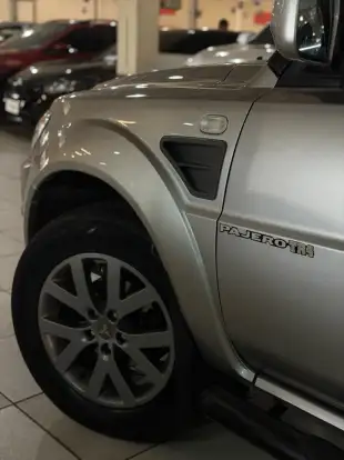 MITSUBISHI-PAJERO TR4-2013
