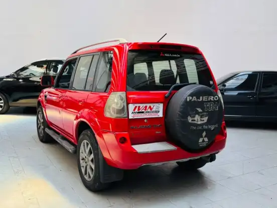 MITSUBISHI-PAJERO TR4-2.0 4X2 16V 140CV FLEX 4P AUTOMÁTICO MITSUBISHI-PAJERO TR4-2012