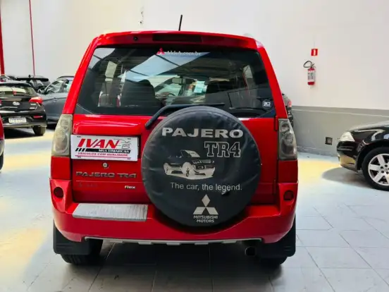 MITSUBISHI-PAJERO TR4-2.0 4X2 16V 140CV FLEX 4P AUTOMÁTICO MITSUBISHI-PAJERO TR4-2012