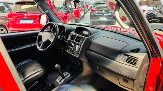 MITSUBISHI-PAJERO TR4-2012