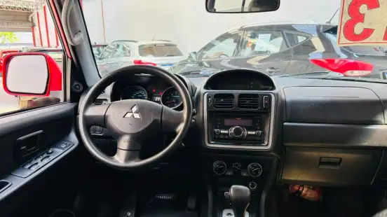 MITSUBISHI-PAJERO TR4-2012