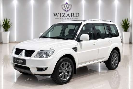 MITSUBISHI-PAJERO TR4-2013