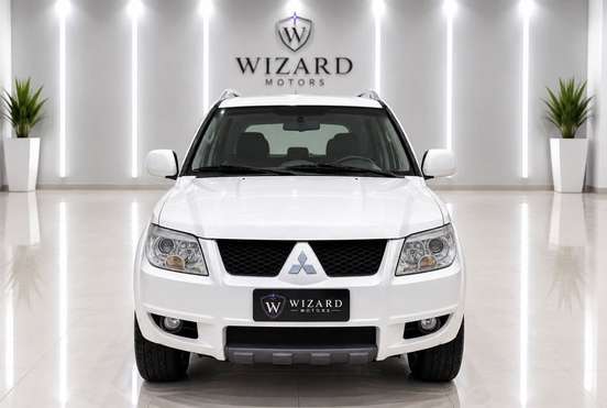 MITSUBISHI-PAJERO TR4-2013