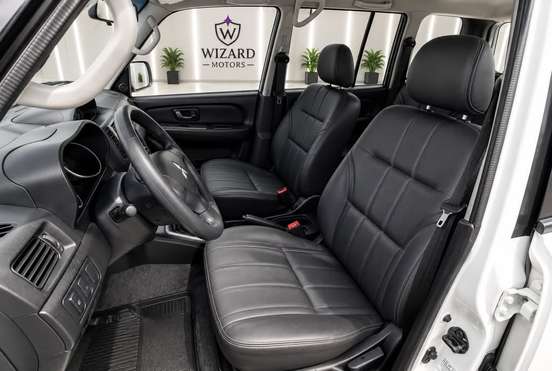 MITSUBISHI-PAJERO TR4-2013