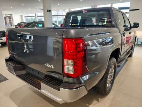 MITSUBISHI-TRITON-2.4 BITURBO DIESEL CD GLS 4X4 AUTOMÁTICO MITSUBISHI-TRITON-2026