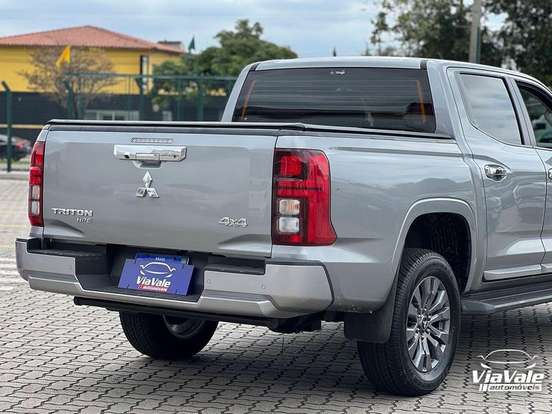 MITSUBISHI-TRITON-2.4 BITURBO DIESEL CD HPE 4X4 AUTOMÁTICO MITSUBISHI-TRITON-2026