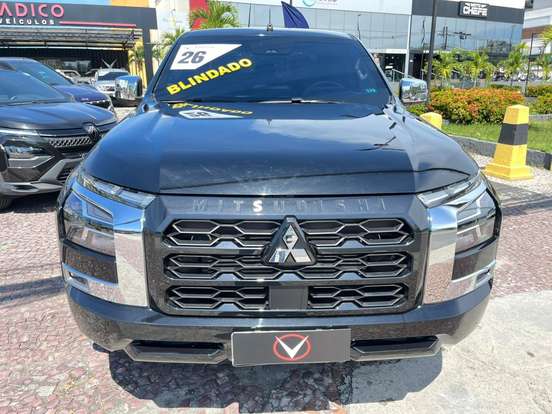 MITSUBISHI-TRITON-2025