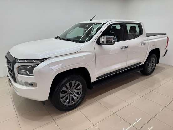 MITSUBISHI-TRITON-2025