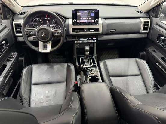 MITSUBISHI-TRITON-2025