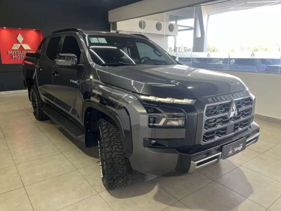 MITSUBISHI-TRITON-2.4 BITURBO DIESEL CD KATANA 4X4 AUTOMÁTICO MITSUBISHI-TRITON-2025