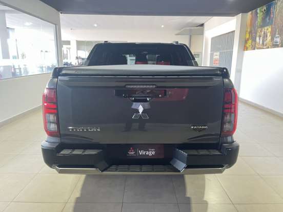 MITSUBISHI-TRITON-2.4 BITURBO DIESEL CD KATANA 4X4 AUTOMÁTICO MITSUBISHI-TRITON-2025