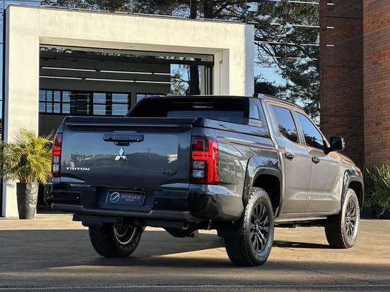 MITSUBISHI-TRITON-2.4 BITURBO DIESEL CD KATANA 4X4 AUTOMÁTICO MITSUBISHI-TRITON-2025