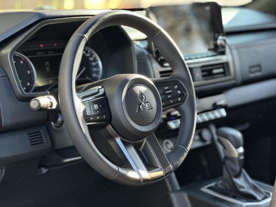 MITSUBISHI-TRITON-2025
