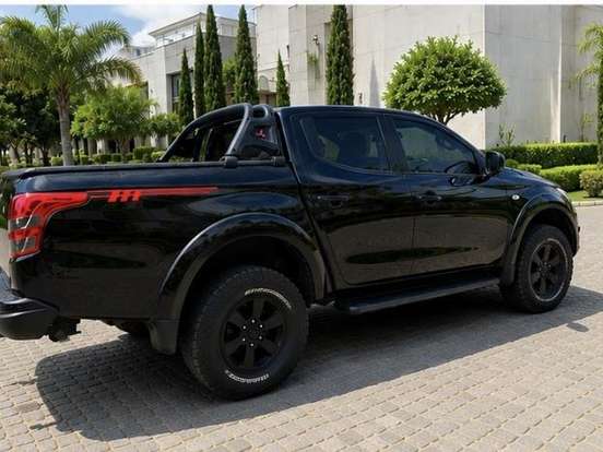 MITSUBISHI-L200 TRITON-2.4 16V TURBO DIESEL SPORT GLS CD 4P 4X4 MANUAL MITSUBISHI-L200 TRITON-2017