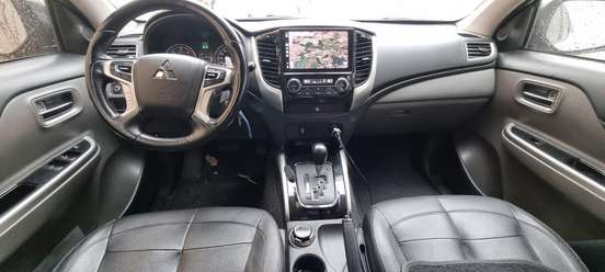 MITSUBISHI-L200 TRITON-2019