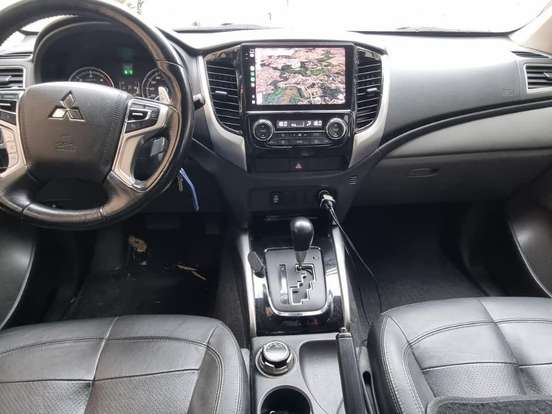 MITSUBISHI-L200 TRITON-2.4 16V TURBO DIESEL SPORT HPE CD 4P 4X4 AUTOMÁTICO MITSUBISHI-L200 TRITON-2019