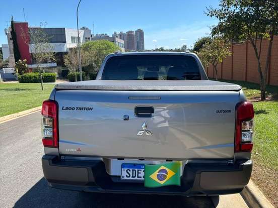 MITSUBISHI-L200 TRITON-2.4 16V TURBO DIESEL SPORT OUTDOOR GLS CD 4P 4X4 AUTOMÁTICO MITSUBISHI-L200 TRITON-2024