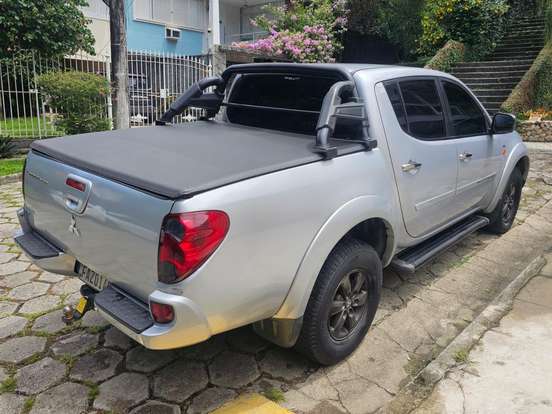 MITSUBISHI-L200 TRITON-3.2 HPE 4X4 CD 16V TURBO INTERCOOLER DIESEL 4P AUTOMÁTICO MITSUBISHI-L200 TRITON-2013