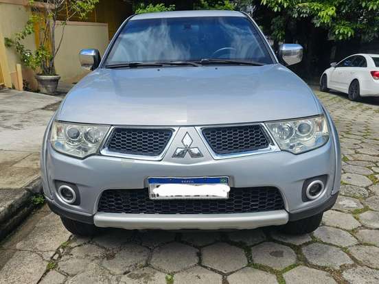 MITSUBISHI-L200 TRITON-3.2 HPE 4X4 CD 16V TURBO INTERCOOLER DIESEL 4P AUTOMÁTICO MITSUBISHI-L200 TRITON-2013