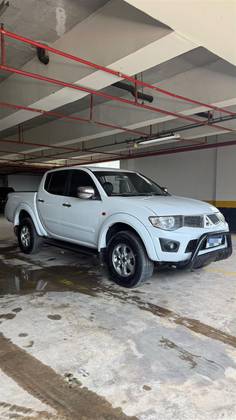 MITSUBISHI L200 TRITON 3.5 HPE 4X4 CD V6 24V FLEX 4P AUTOMÁTICO