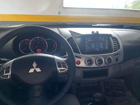 MITSUBISHI-L200 TRITON-3.5 HPE 4X4 CD V6 24V FLEX 4P AUTOMÁTICO MITSUBISHI-L200 TRITON-2012