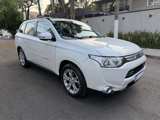 MITSUBISHI-OUTLANDER-2.0 16V GASOLINA 4P AUTOMÁTICO MITSUBISHI-OUTLANDER-2015