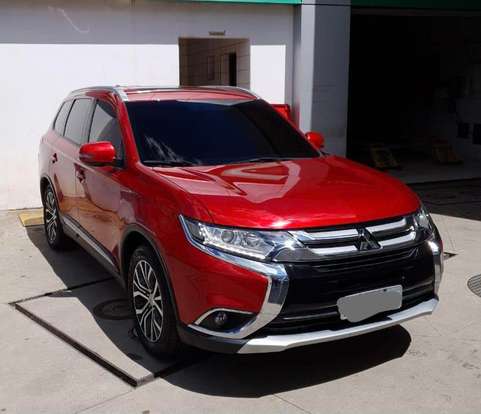 MITSUBISHI-OUTLANDER-2017