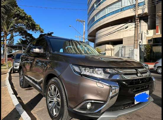 MITSUBISHI-OUTLANDER-2015
