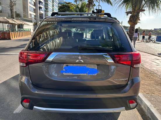 MITSUBISHI-OUTLANDER-2.2 4X4 16V DIESEL 4P AUTOMÁTICO MITSUBISHI-OUTLANDER-2015