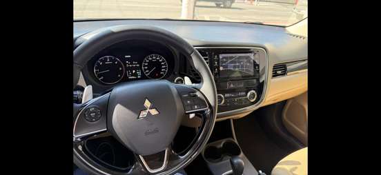 MITSUBISHI-OUTLANDER-2015