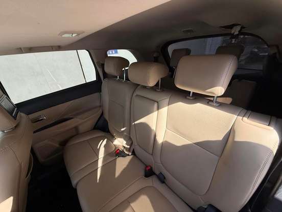 MITSUBISHI-OUTLANDER-2.2 4X4 16V DIESEL 4P AUTOMÁTICO MITSUBISHI-OUTLANDER-2015