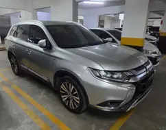 MITSUBISHI OUTLANDER 3.0 MIVEC V6 GASOLINA HPE-S AWD AUTOMÁTICO MITSUBISHI OUTLANDER 3.0 MIVEC V6 GASOLINA HPE-S AWD AUTOMÁTICO