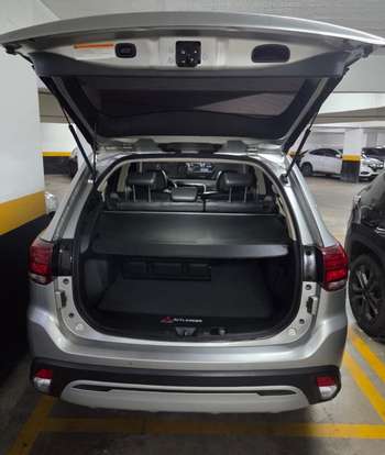 MITSUBISHI-OUTLANDER-2019