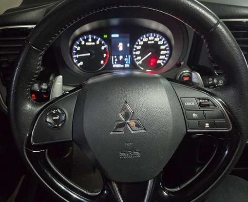 MITSUBISHI-OUTLANDER-3.0 MIVEC V6 GASOLINA HPE-S AWD AUTOMÁTICO MITSUBISHI-OUTLANDER-2019