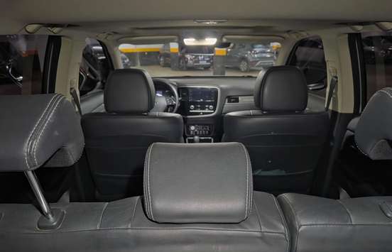 MITSUBISHI-OUTLANDER-2019