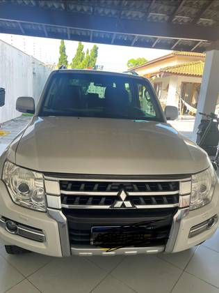 MITSUBISHI PAJERO FULL 3.2 HPE 4X4 16V TURBO INTERCOOLER DIESEL 2P AUTOMÁTICO