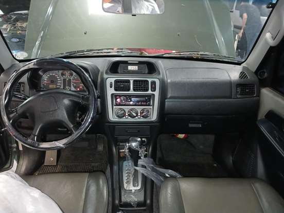MITSUBISHI-PAJERO TR4-2005