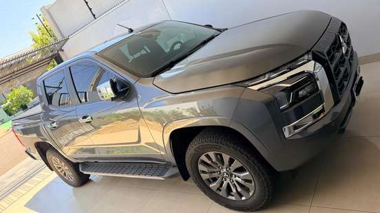 MITSUBISHI-TRITON-2025