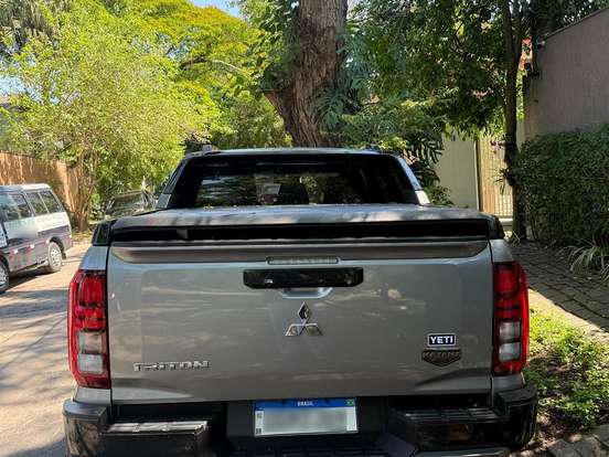 MITSUBISHI-TRITON-2.4 BITURBO DIESEL CD KATANA SR80 4X4 AUTOMÁTICO MITSUBISHI-TRITON-2025