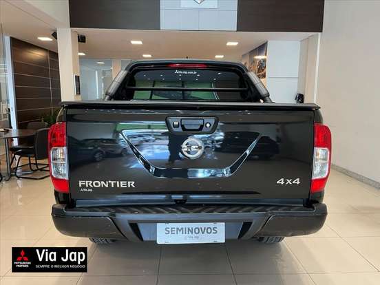 NISSAN-FRONTIER-2021