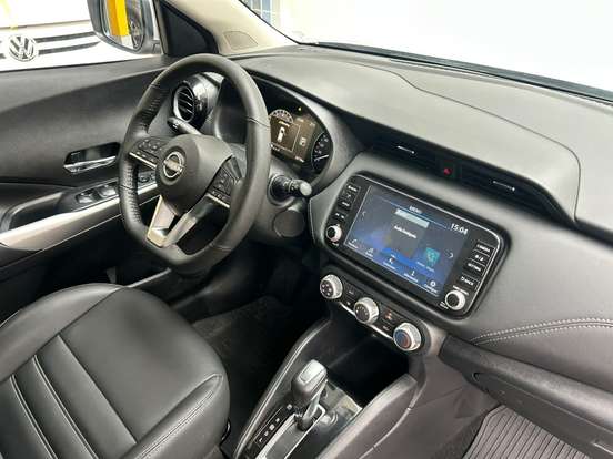 NISSAN-KICKS-2023