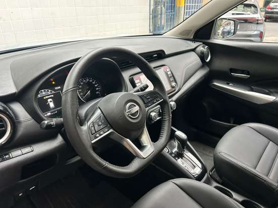 NISSAN-KICKS-2023