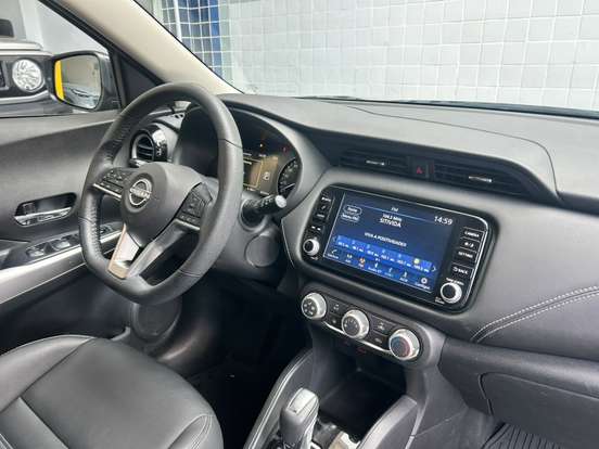 NISSAN-KICKS-2023