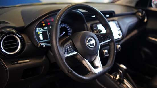 NISSAN-KICKS-2023