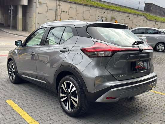NISSAN-KICKS-2022