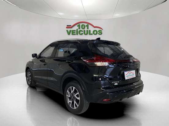 NISSAN-KICKS-2023