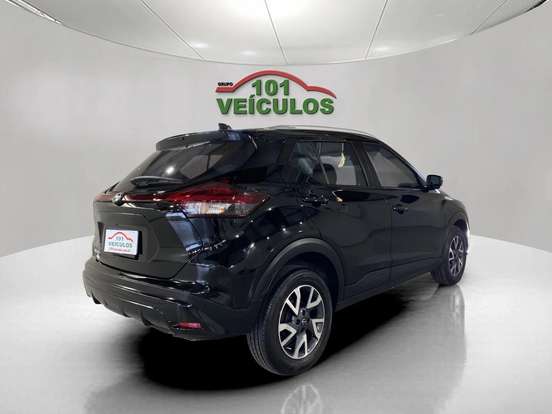 NISSAN-KICKS-2023